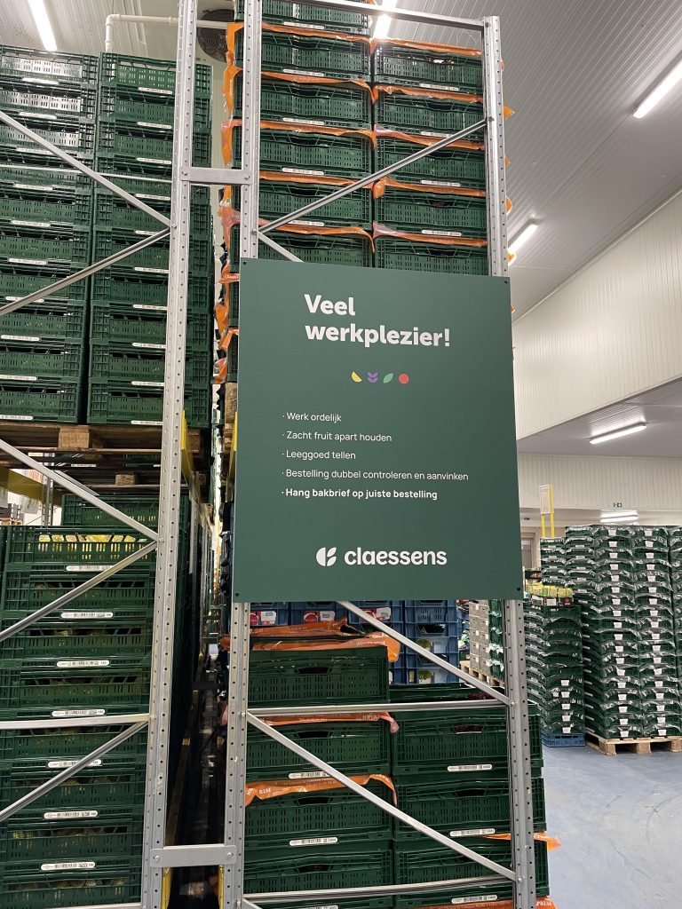 Claessens bord magazijn