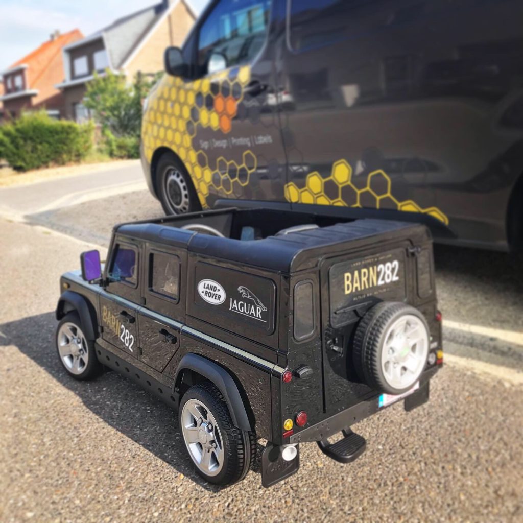 barn282 belettering kinder auto